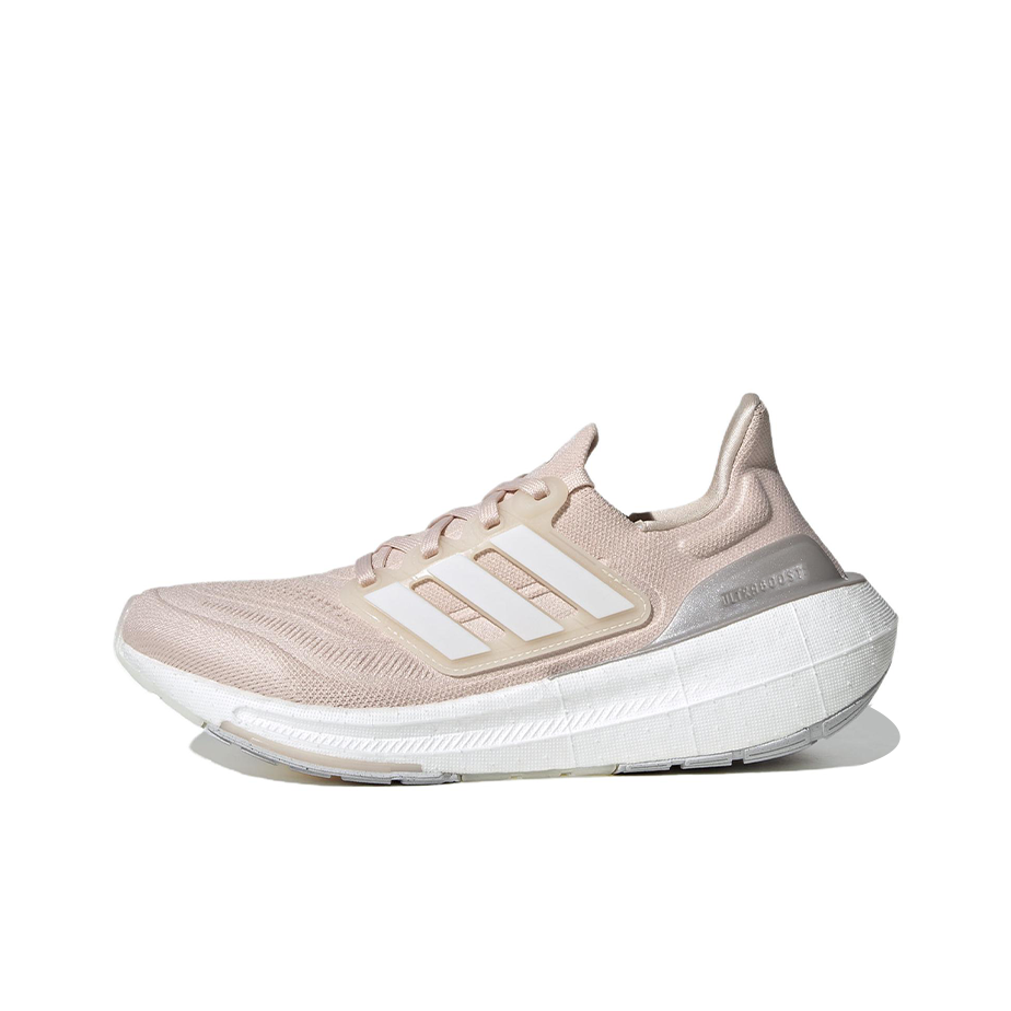 أحذية رياضية نسائية من أديداس  - مراجعة Adidas Shoes Ultraboost Light وسعره