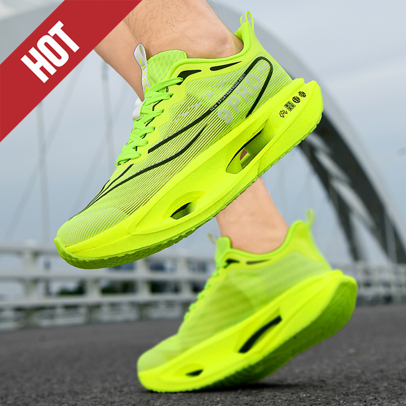أحذية الجري المزودة بلوح كربون - مراجعة Running Shoe Carbon وسعره