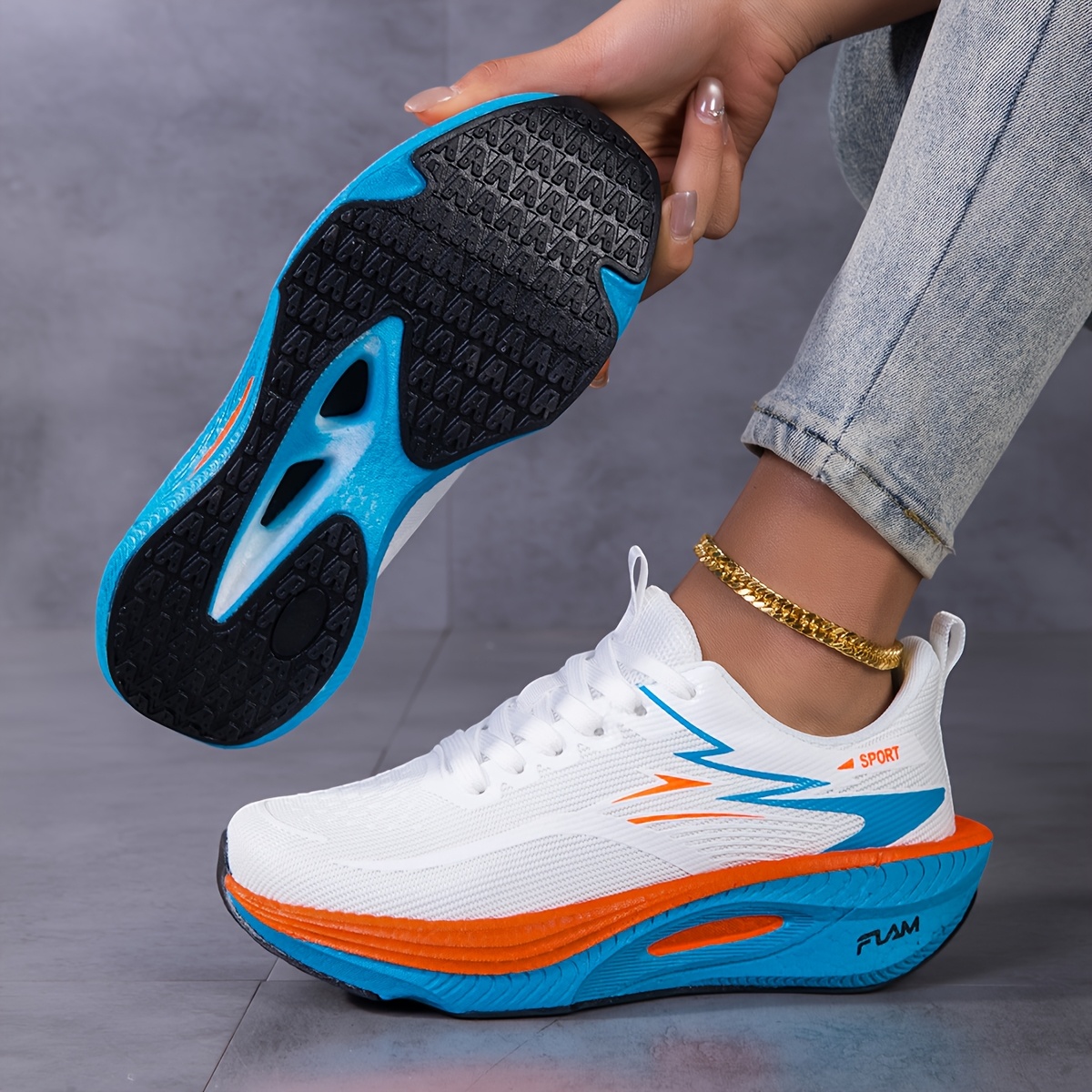 أحذية رياضية نسائية خفيفة الوز - مراجعة Running Gear Shoes وسعره