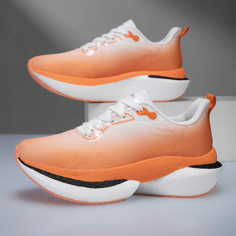 أحذية جري رجالية بألواح كربوني - مراجعة Running Shoe Carbon وسعره