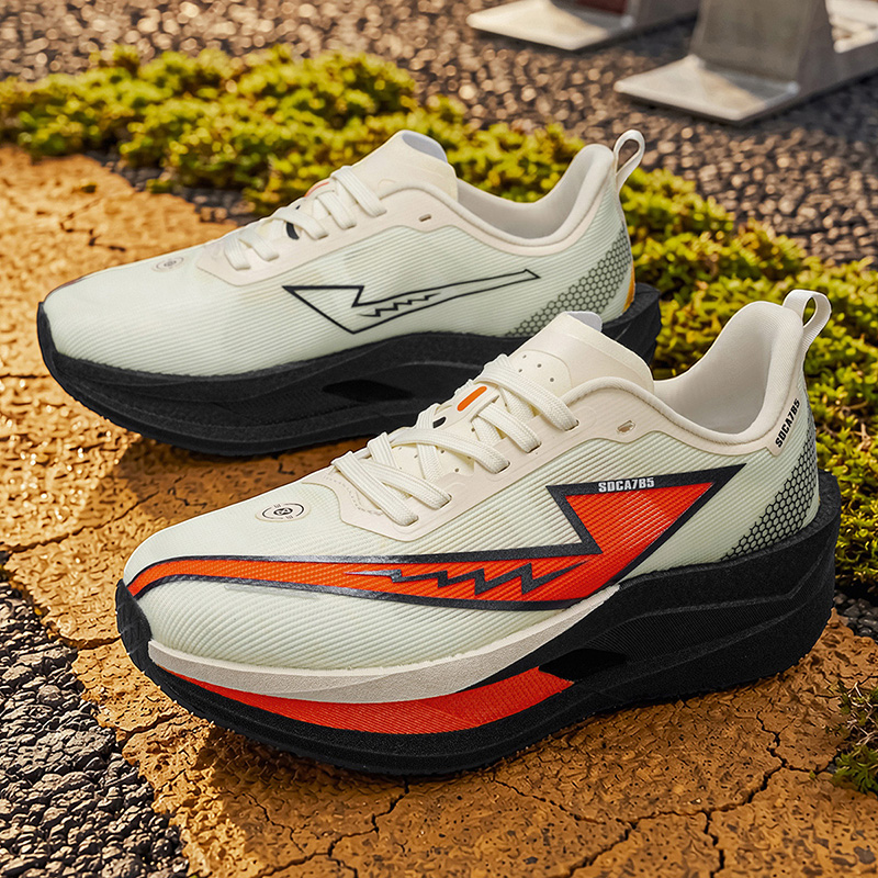أحذية ركض ماراثون للرجال والنس - مراجعة Running Shoe Carbon وسعره